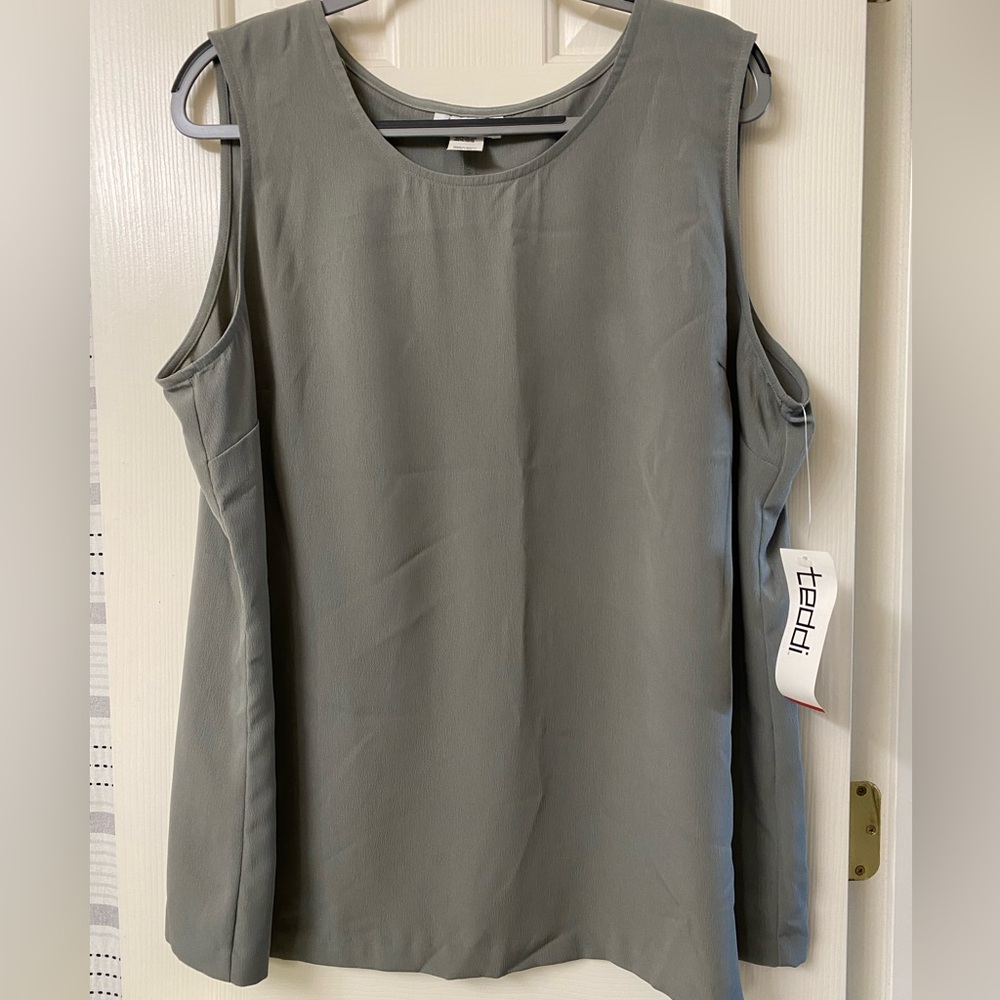 Teddi Sleeveless Tank Top Size 1X